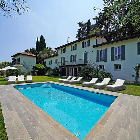 Tenuta La Pineta * Salò