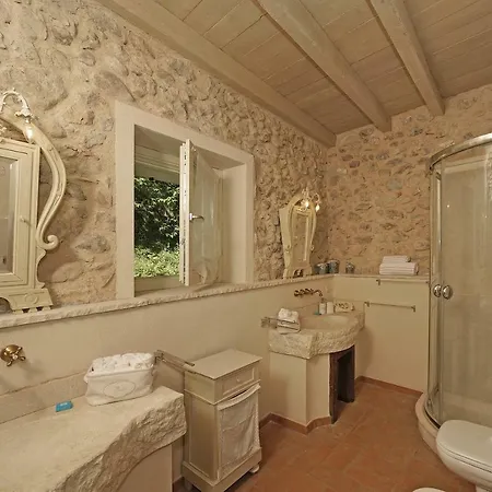 Tenuta La Pineta Villa *
